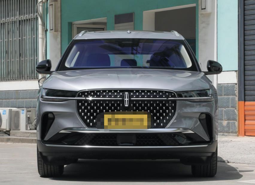 车辆对比：航海家VS凯迪拉克XT5，谁更值得入手？