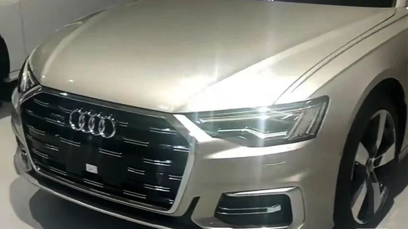 福特新款福克斯即将上市、长安UNI-V 2.0T车型正式亮相…丨车闻