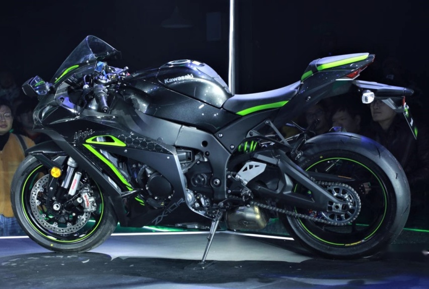 川崎ZX10RSE售28.9万 H2Carbon售42.4万