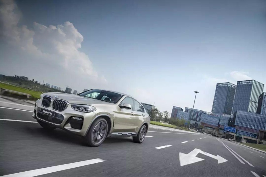 试驾宝马X4：X6买不起？没关系，它同样能满足你的轿跑梦
