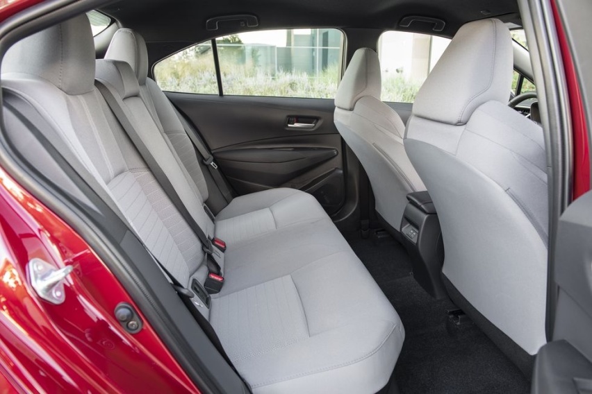 油耗低至6.2L，安全、噪音表现不错，新一代丰田皇冠即将入华