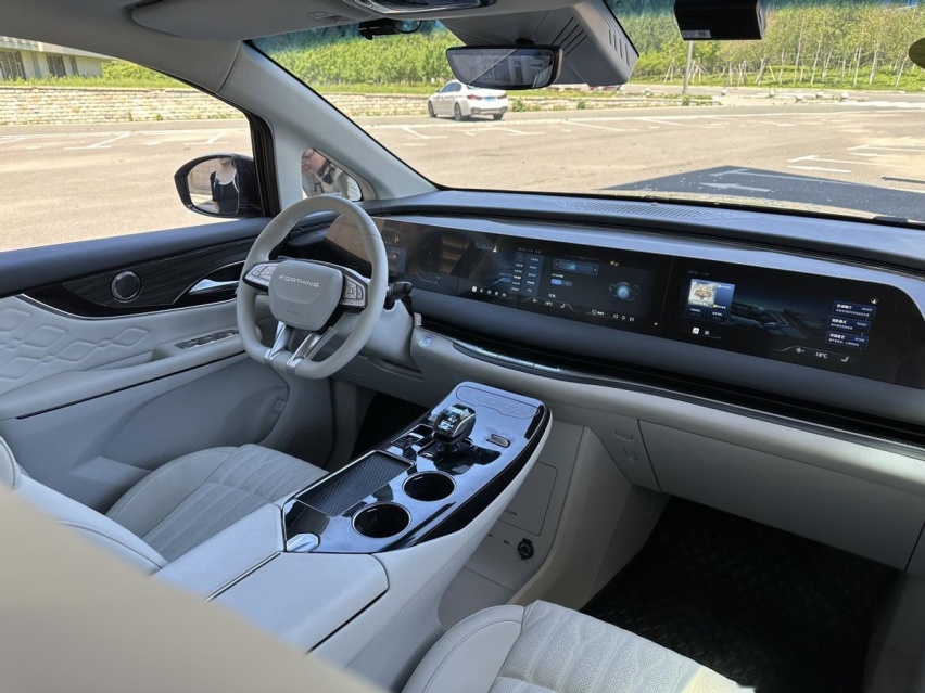 探店|星海V9 20万级全能型插混MPV
