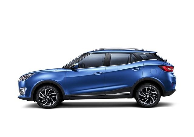众泰复活了 新款T300L上市 售价5.98万元