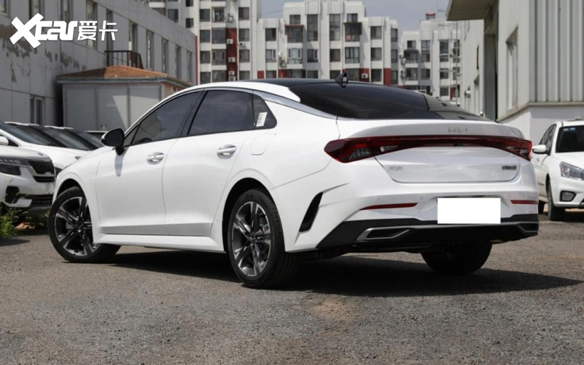 其中,韩国版的起亚k5将提供多达8种的轮辋样式可选,由此也可见,韩国人