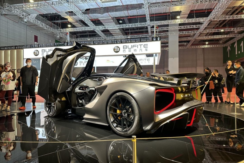 2023上海车展丨2000马力 限量130台 路特斯EVIJA亮相