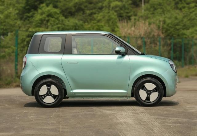 长安新车Lumin糯玉米，和宏光MINI EV有何区别，4.89万实用