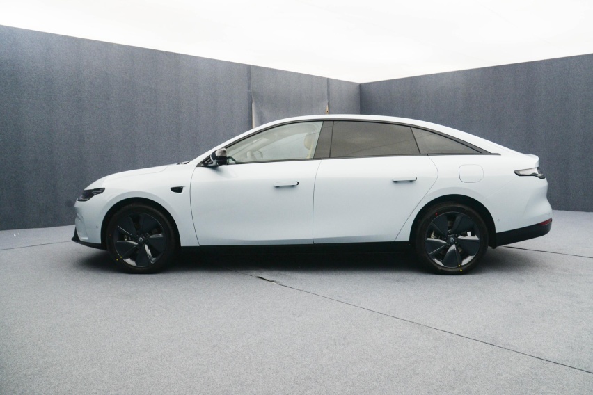 全新C01与启源A07、eπ007的对比：谁更适合年轻家庭？