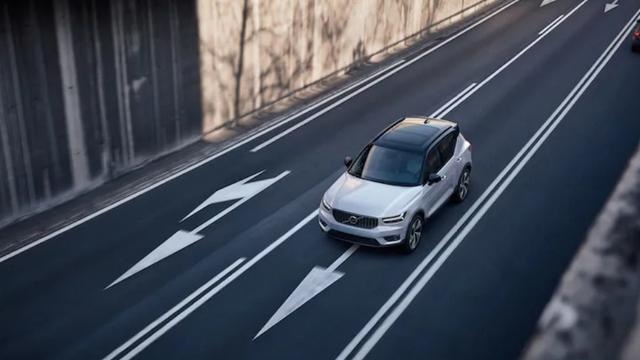 沃尔沃XC40更安全，凯迪拉克XT4更快，怎么选？