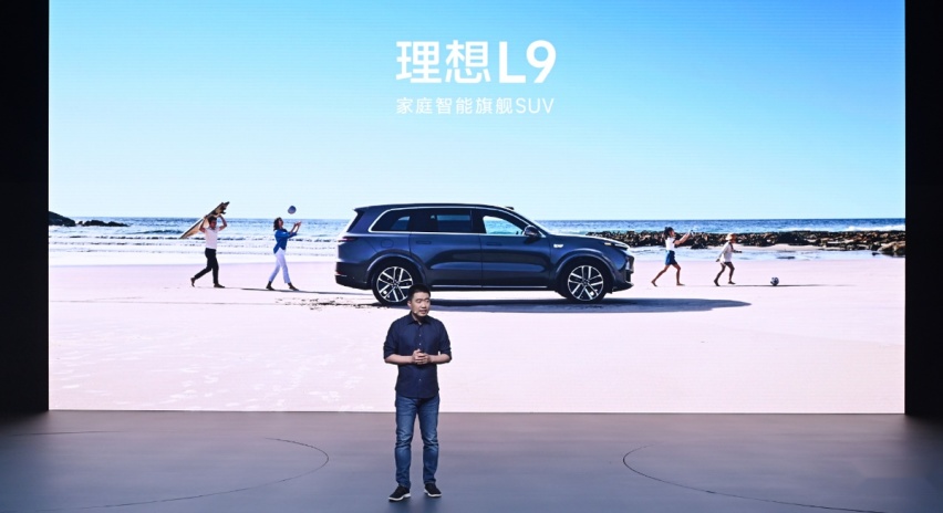 500万内最强SUV，疑似悬架破裂，李想：存在缺陷是正常