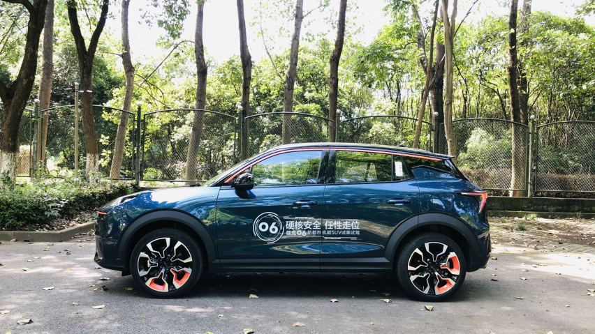 就算不买也一定要看看这辆车！领克06实车会让你爱不释手的