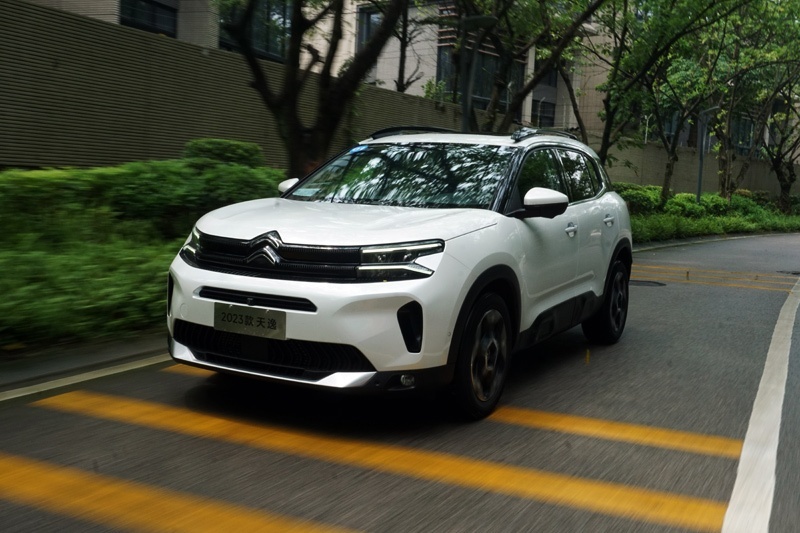 浪漫和实用并存 试驾雪铁龙新天逸C5 AIRCROSS