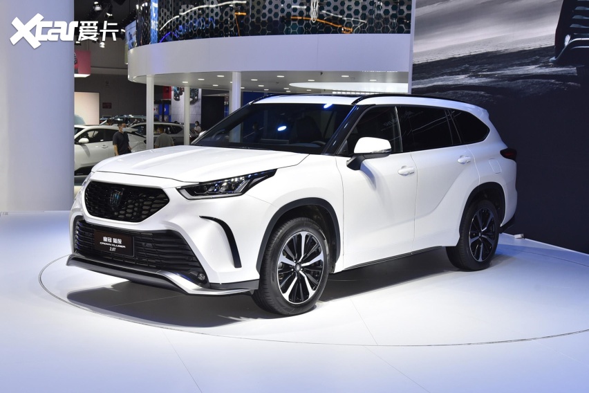 2024款丰田皇冠陆放上市:起售价调整至28.48万元