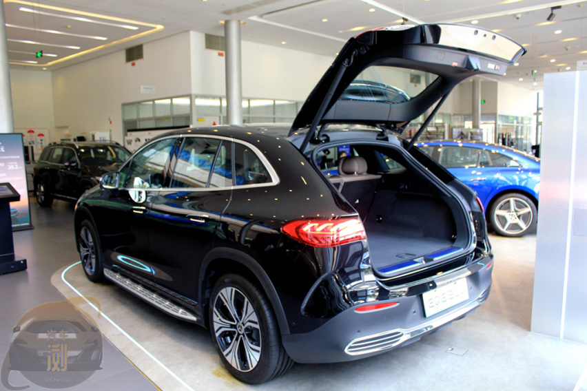 5.1秒零百加速   实拍EQE SUV：TA像一台SUV么？