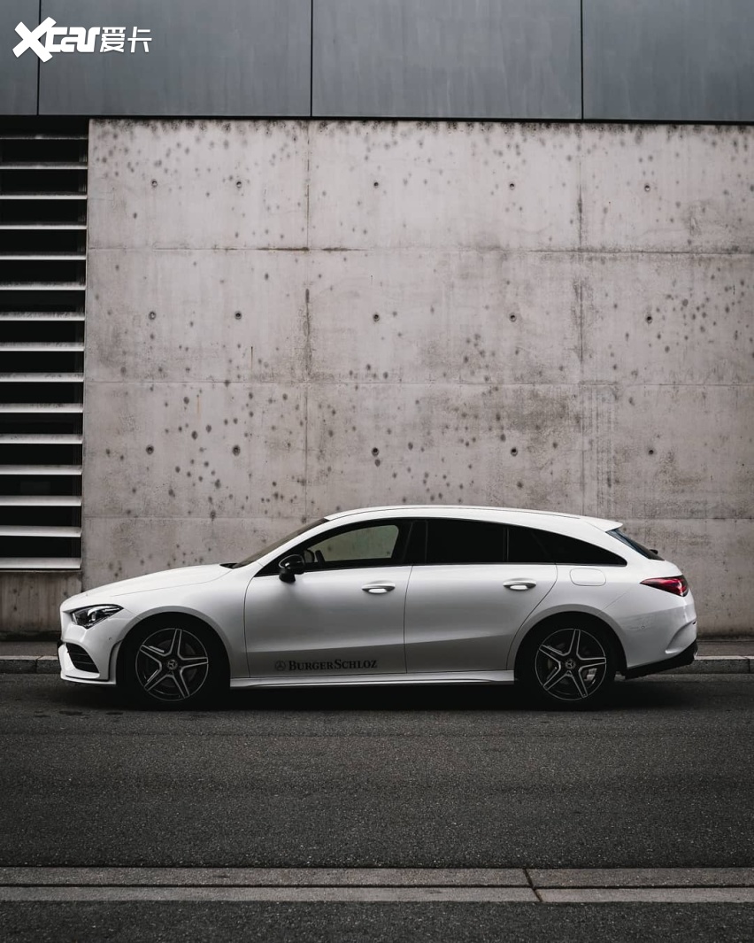 全新奔驰cla猎装版海外实车很优雅