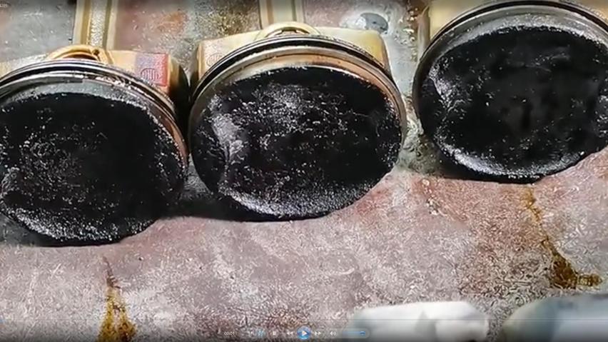 雷克萨斯发动机烧机油是什么原因导致的