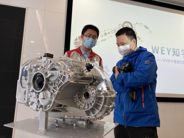 在WEY动力工厂深度了解VV6动力系统，偶遇正在测试的9DC