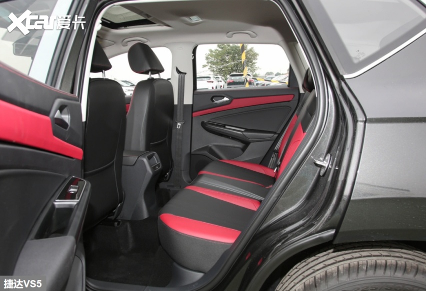 10万级家用SUV，是选择合资出身的捷达VS5，还是考虑星辰混动版？
