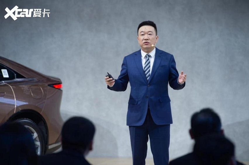 弯道王再现新风采，MAZDA EZ-6亮相2024广州车展