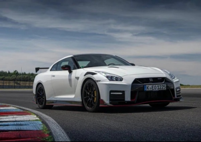 油电混合？动能回收？日产计划2023年发布全新GT-R