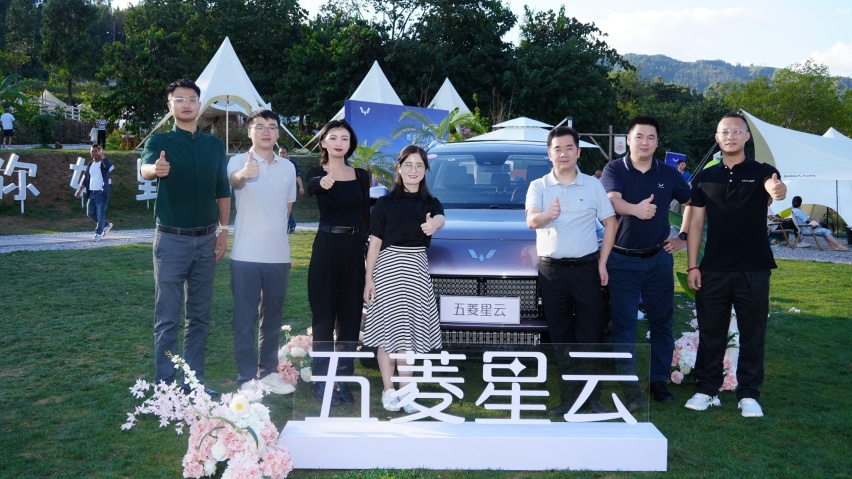 八万级燃油SUV模范生五菱星云昆明上市，售价8.98万元起