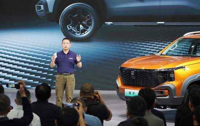 2.0T大增程+1031km续航 全球首款超级增程皮卡长安猎手正式亮相