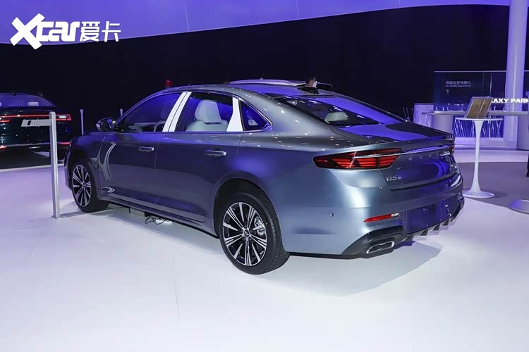 限时9.67万起，油耗3.98L + 轴距2800mm ，这辆国产混动