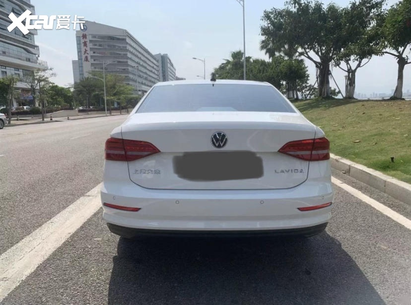 经典轩逸价格太贵，所以买了低配新朗逸，我这价格没被坑吧？