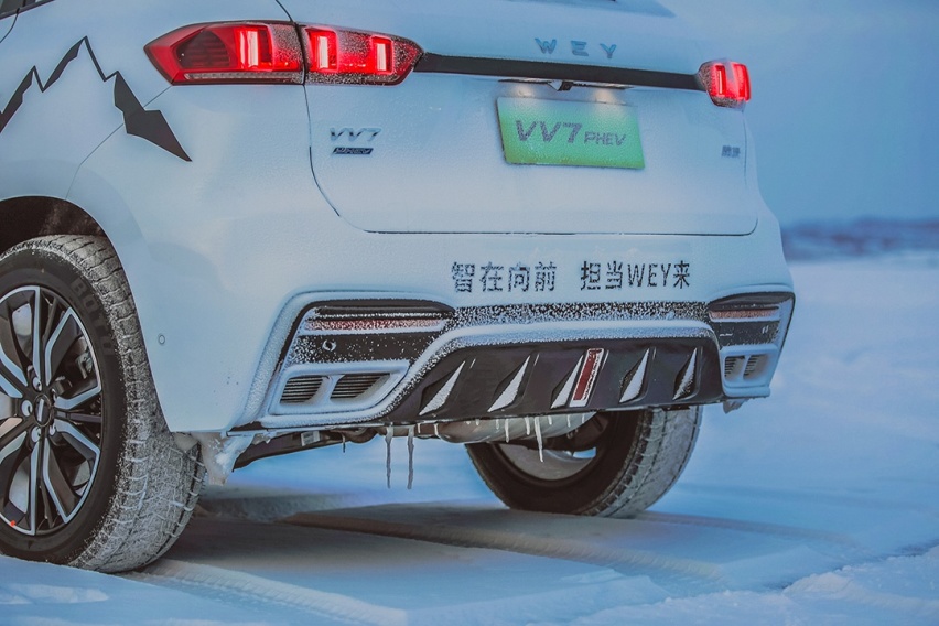 5.9秒破百，中国豪华品牌一哥这台硬核SUV，稳不稳？