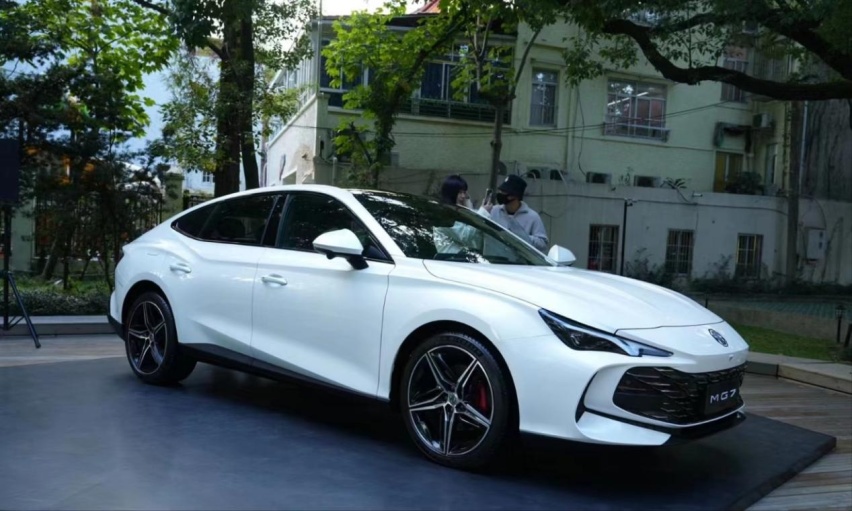 抢先体验MG7，2.0T不到15万，会是新一代轿跑“卷王之王”吗？