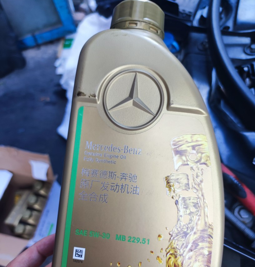 奔驰GL350烧机油修复