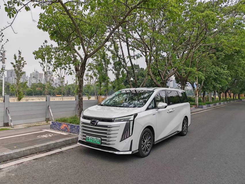 综合续航超1000km，配2.0T插混动力，广汽传祺E9带来的就是享受