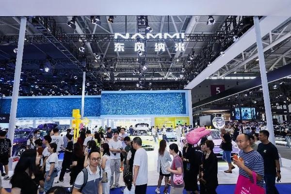 东风纳米01车展钜惠！10万级地表最强纯电车触手可及