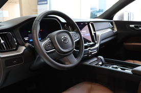 到店实拍2024款沃尔沃XC60，选哪款车更合适？