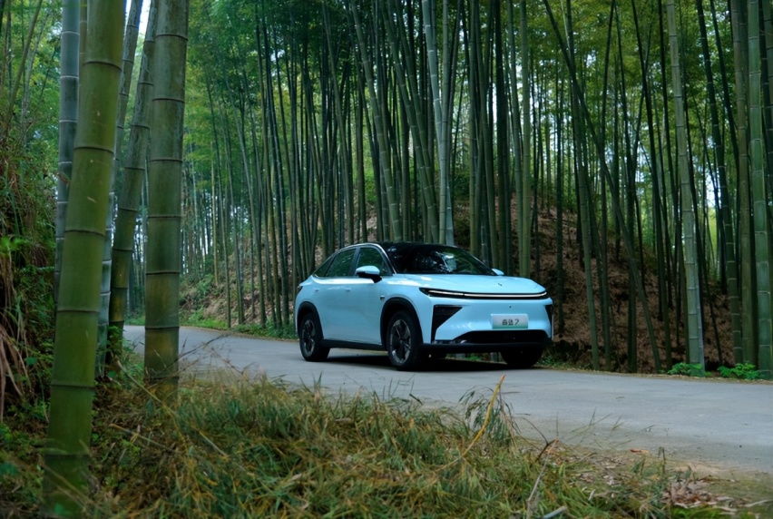 12万的睿蓝7追云版，实际体验堪比20万级家用车