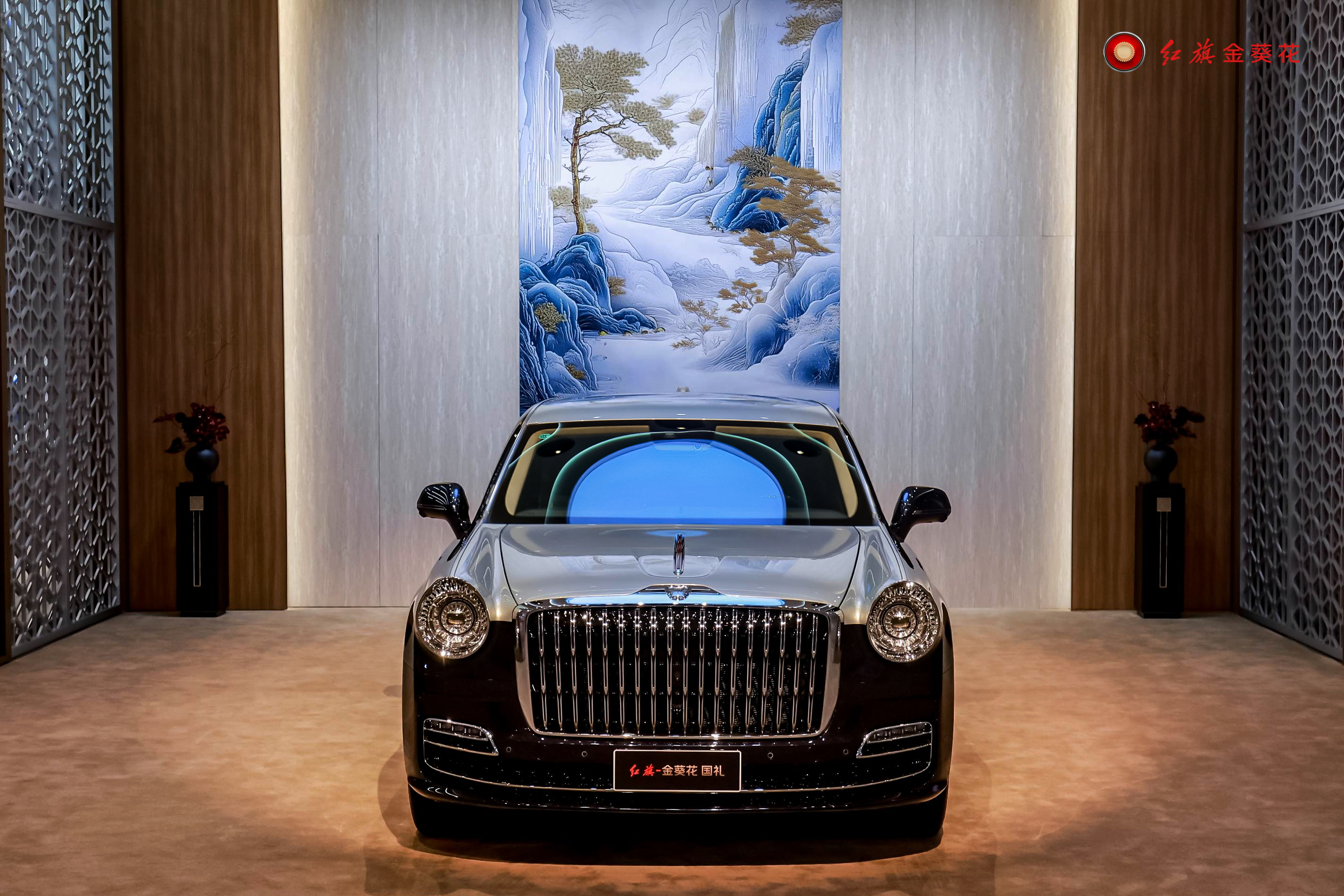 2025Ϻ܇չ tYmͤ퍶ưۃr718f