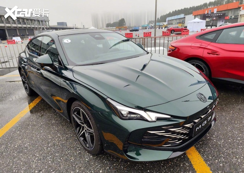 MG又为年轻人造了台“小钢炮”，配9AT+电子悬架，不到20万拿下？