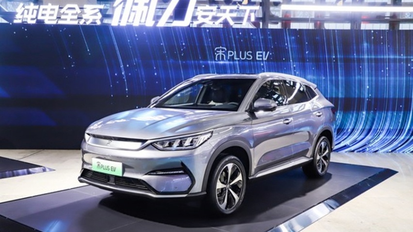差价1.7万买高配还是低配？比亚迪宋PLUS EV上市