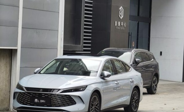 又一个销量霸主？比亚迪秦L实车曝光，DM-i混动车型预测11万起步