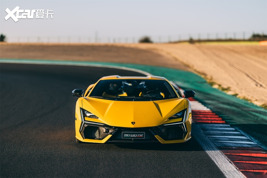 兰博基尼revuelto评测 aventador的合格继任者?