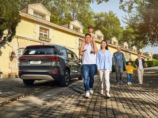 看了售价16.78万元起的库斯途 我才知道“MPV圈”已经内卷成这样了