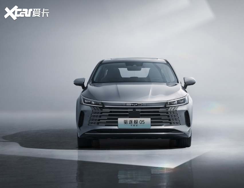 比亚迪发力了,新车搭载混动,油耗3毛多,造型犀利,不足8万