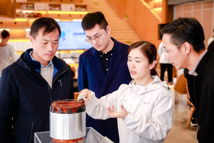 和比亚迪工程师面对面交流，针对车主用车痛点，发出“灵魂拷问”
