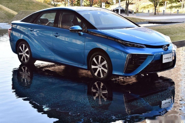 叫板新能源车：脱离了内燃机，你还有啥理由继续做前驱？