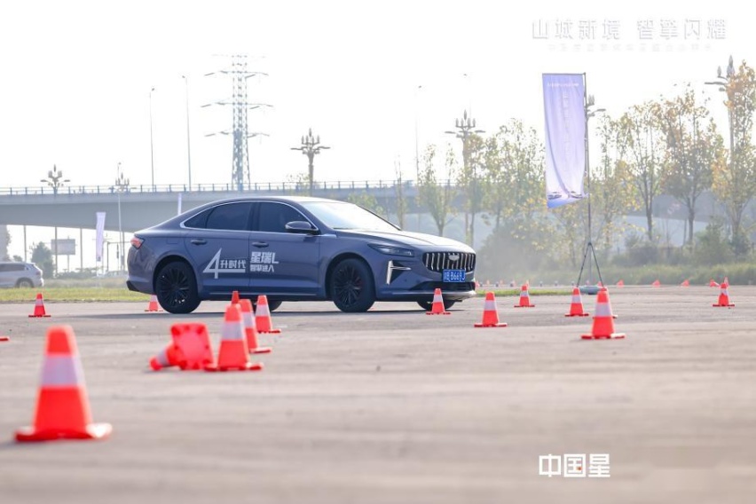 试驾吉利星瑞L智擎：或许是混动新时代下家用车的最好选择
