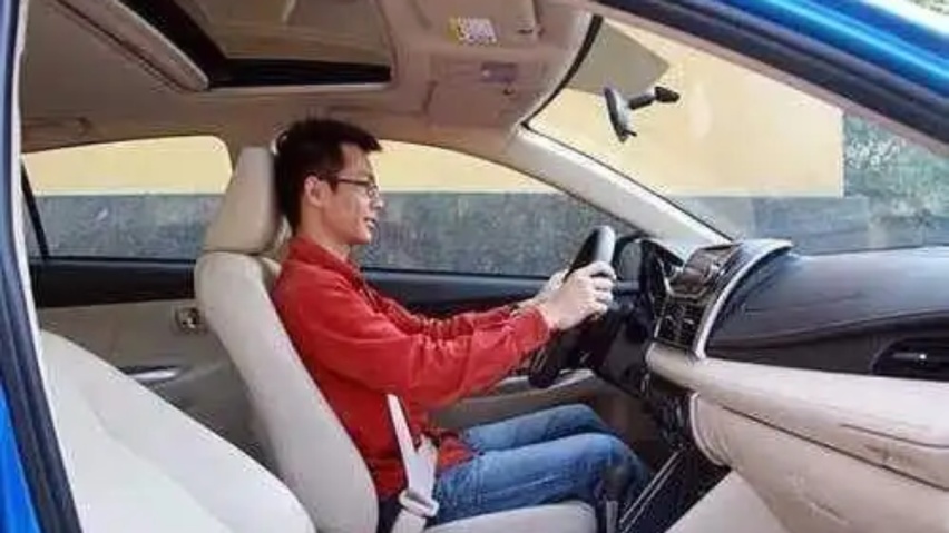 为什么汽车头枕都很不舒服，难道太舒服会影响生命安全？