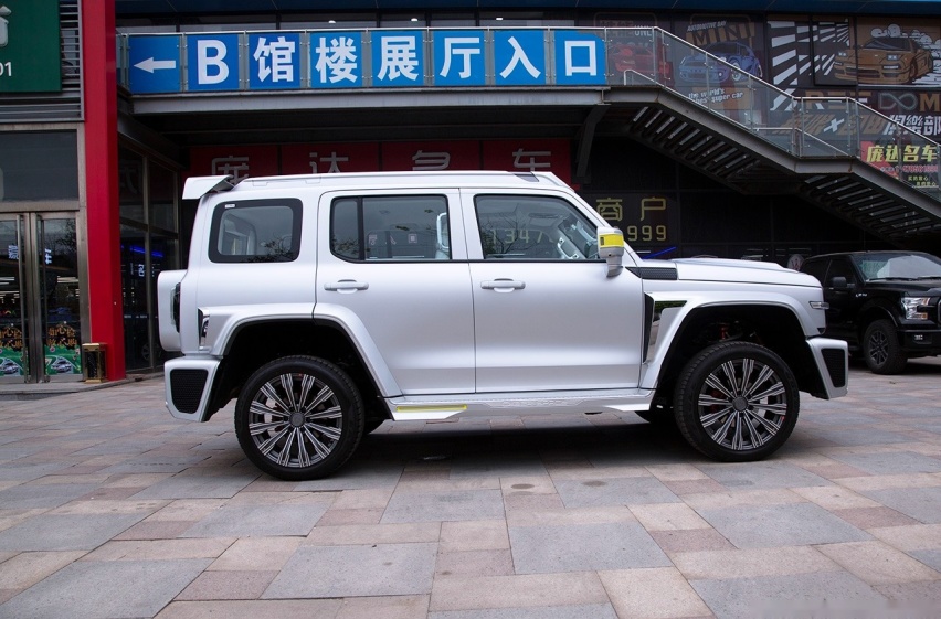它凭什么卖的这么好？新一代理财产品？实拍赛博坦克300！