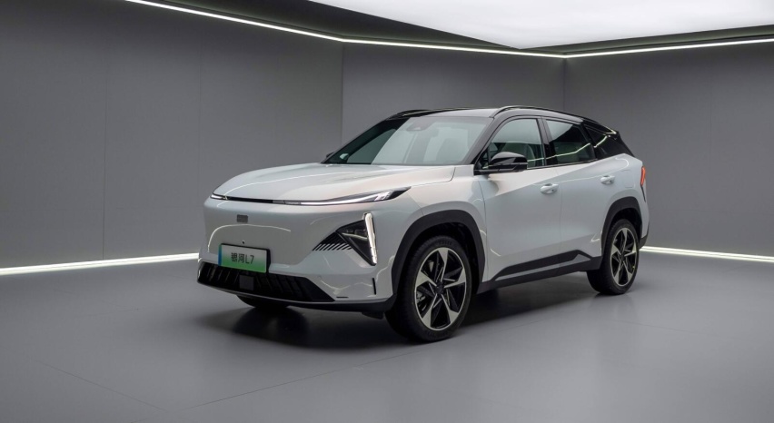 新一代电混SUV，综合续航1370km，吉利银河L7实力如何？