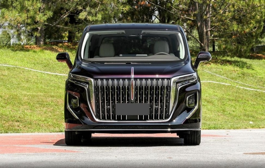 定位国产豪华MPV，售价近40万却配225轮胎？红旗勇气可嘉