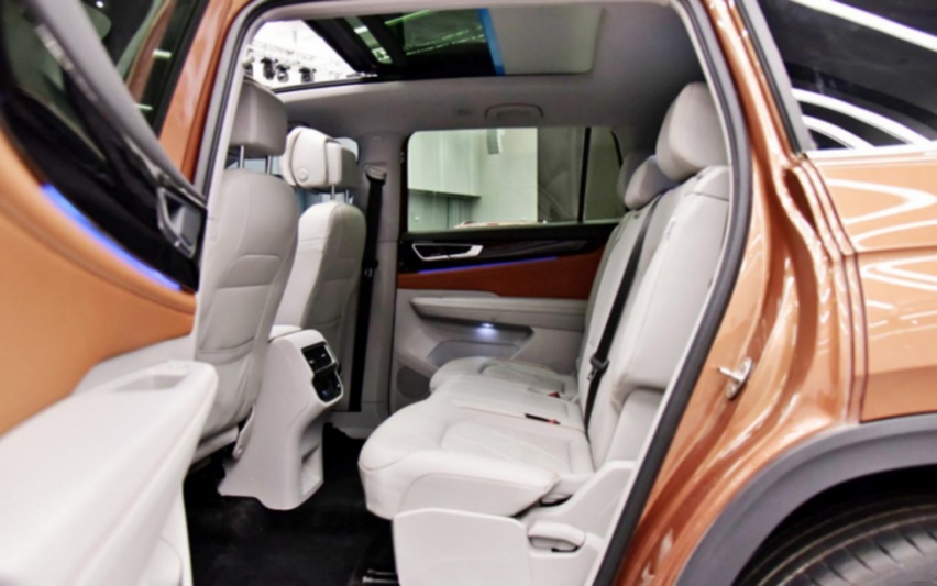 30万预算想买空间大SUV，丰田汉兰达对比大众途昂，选谁？