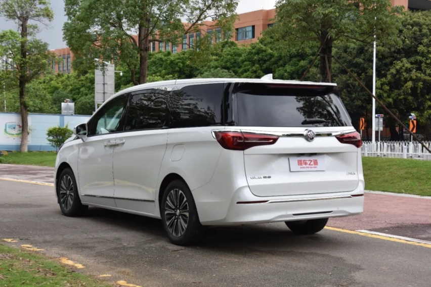实测:别克GL8 ES 卖点就是坐得舒服